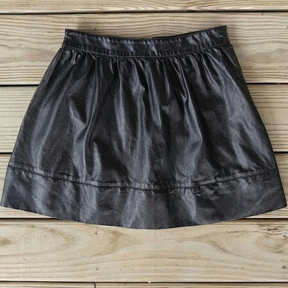 Forever 21 Faux Leather Black Mini Skirt - Picture 3 of 9
